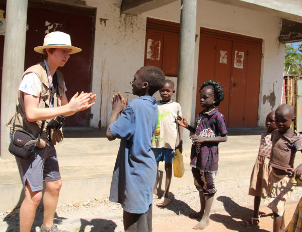 Voluneers in Rushooka